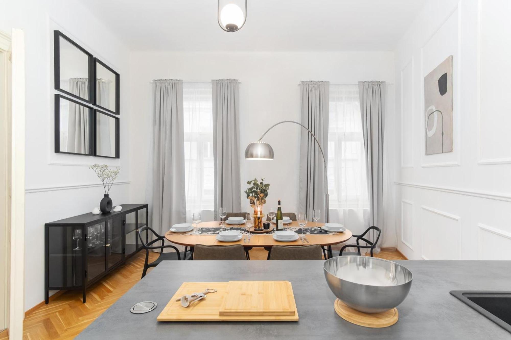 Stru House By Prague Days - Luxurious Apartments Next To National Theatre Buitenkant foto